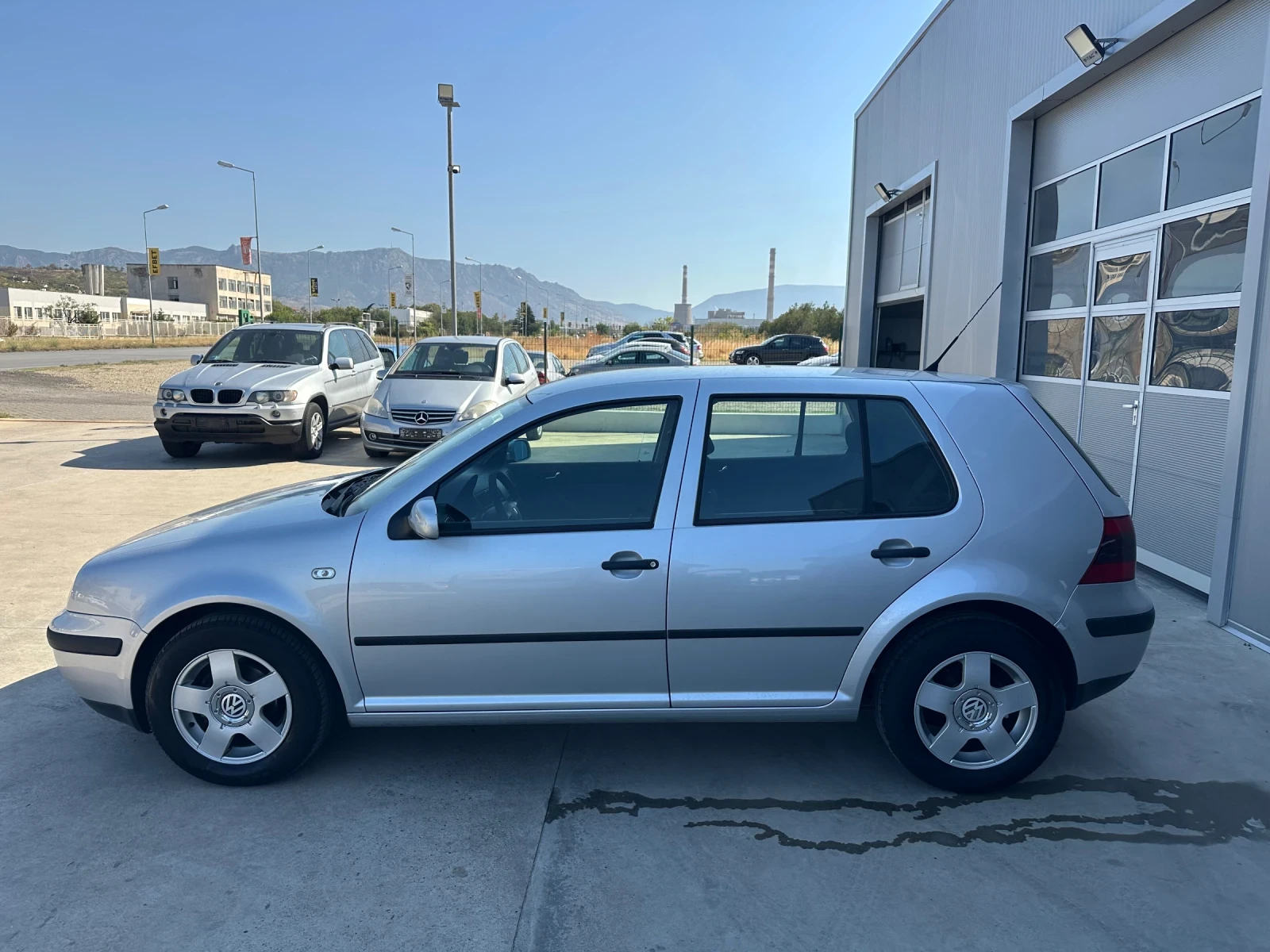 VW Golf 1.6 - изображение 8