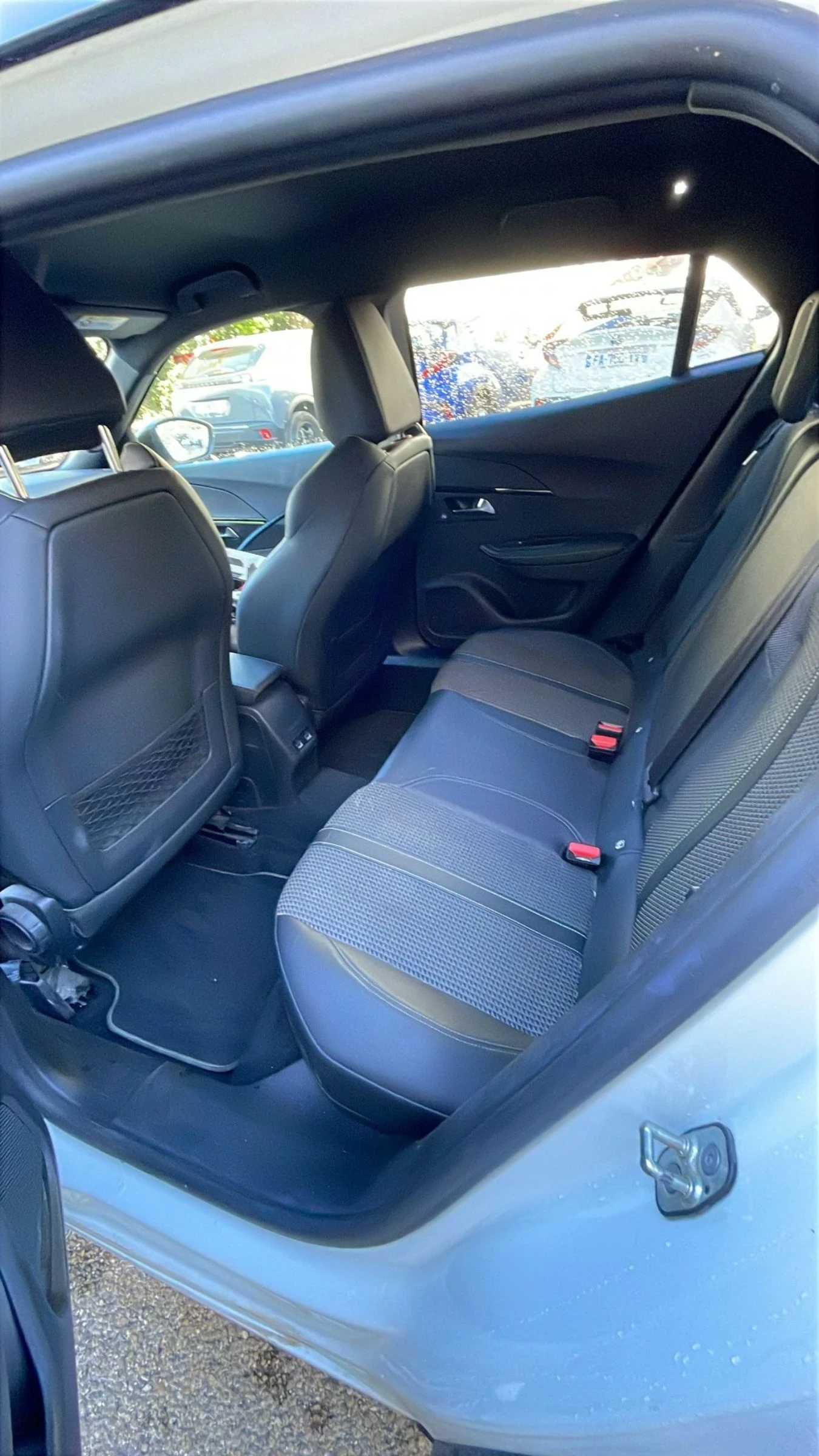 Peugeot 2008  1.2GT PURETECH 131 EAT8 - изображение 5