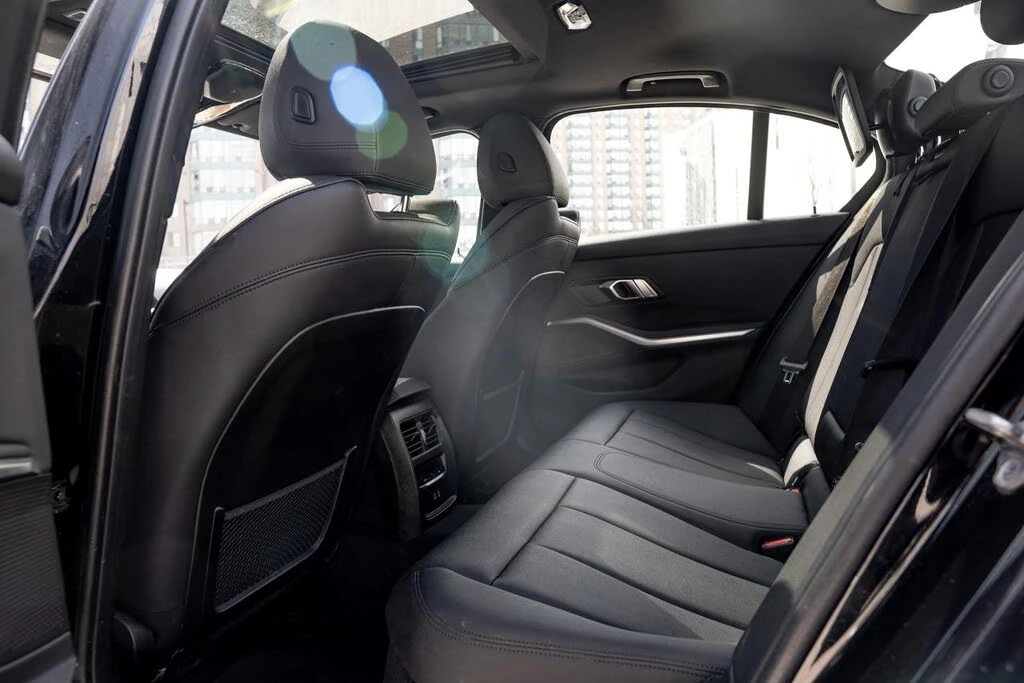 BMW 330 xDrive* АвтоКредит* (ЦЕНА ДО БГ) - изображение 8