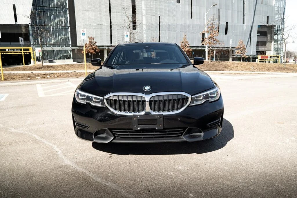 BMW 330 xDrive* АвтоКредит* (ЦЕНА ДО БГ) - изображение 2