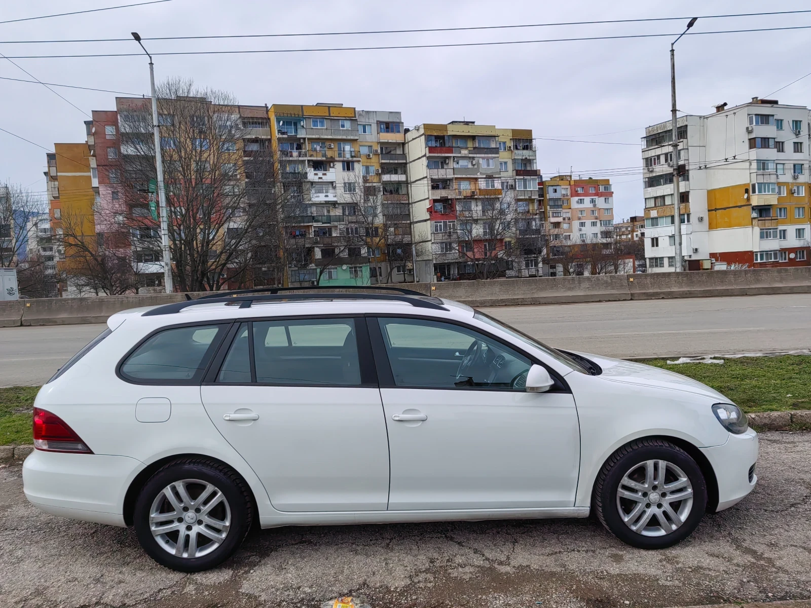 VW Golf 1.6tdi 105ps Navi - изображение 5