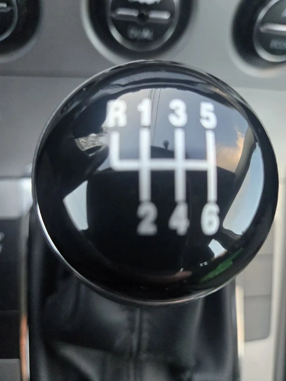 VW Passat 2.0 бензин 150к.с  2007г , снимка 14 - Автомобили и джипове - 54127375