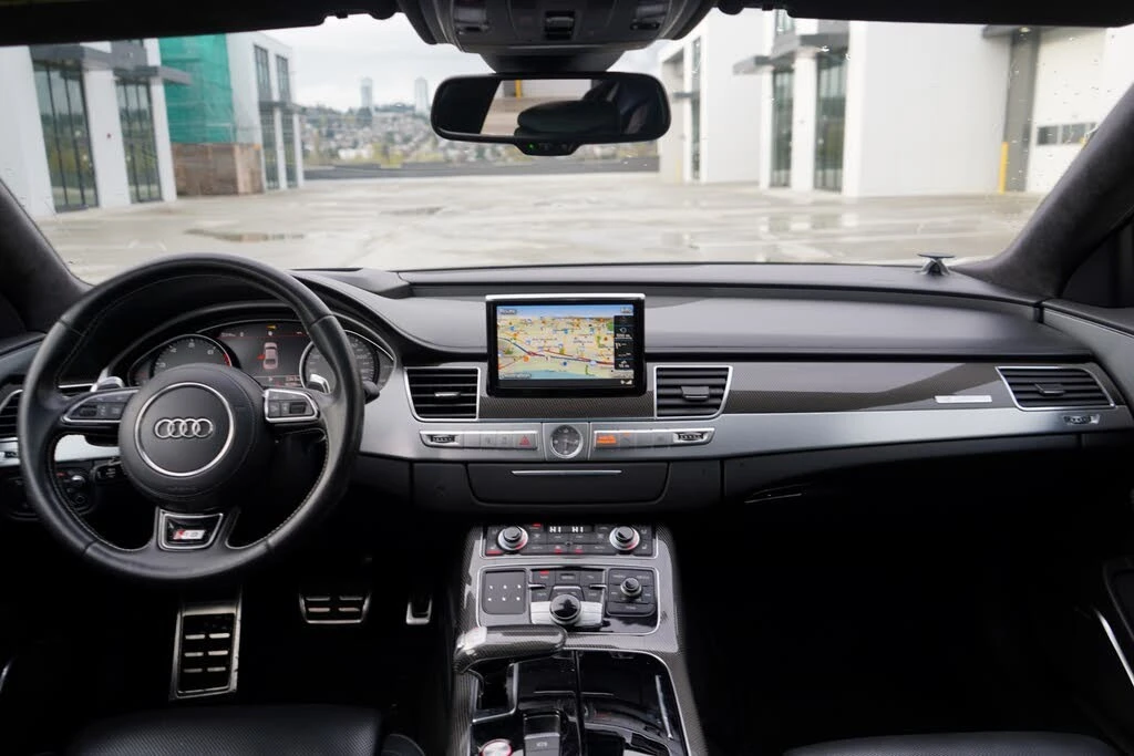 Audi S8 B&O* ЩОРИ* 4 ПОДГРЕВА* ПЕРА* МАСАЖ* ОБДУХВАНЕ, снимка 12 - Автомобили и джипове - 54208440