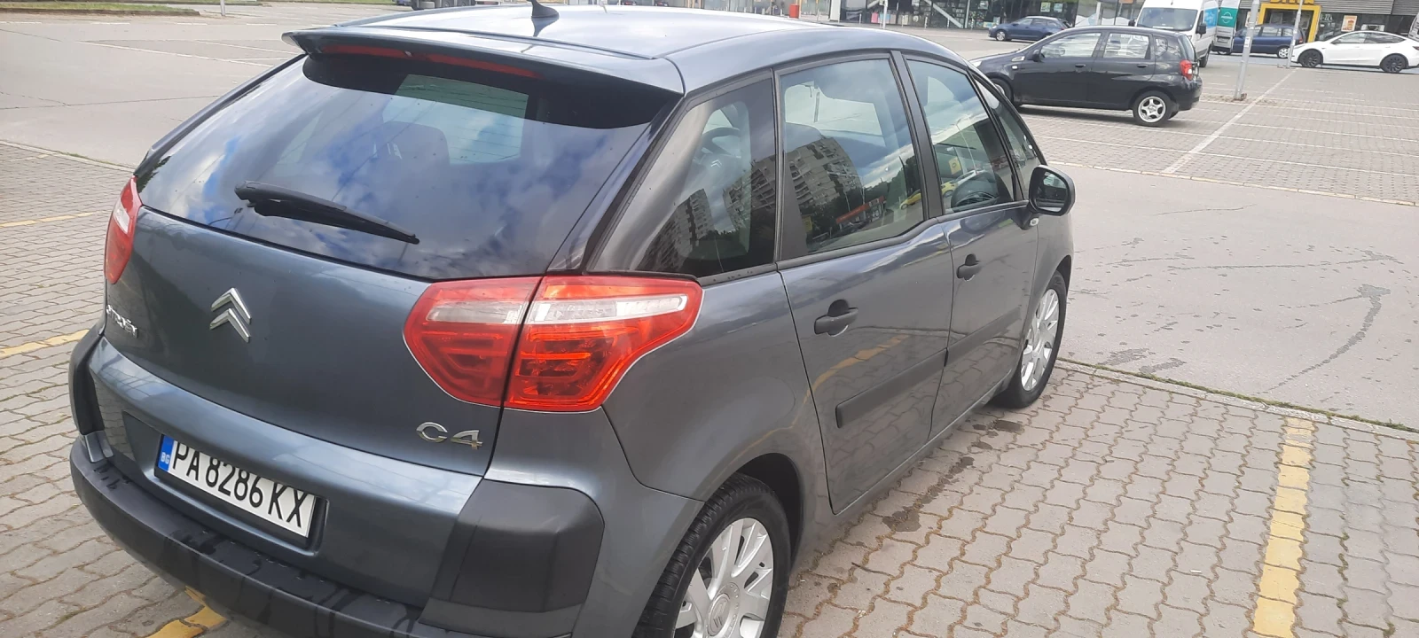 Citroen C4 Picasso, снимка 13 - Автомобили и джипове - 54530597
