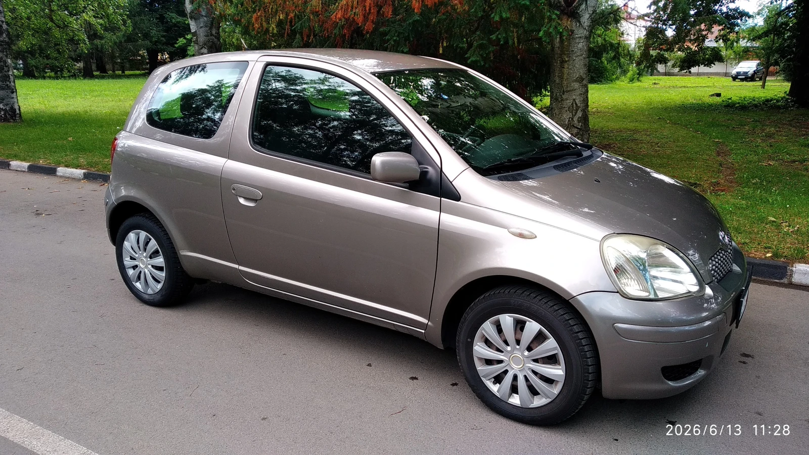 Toyota Yaris 1.0 VVT-I Евро 4, снимка 4 - Автомобили и джипове - 54899272