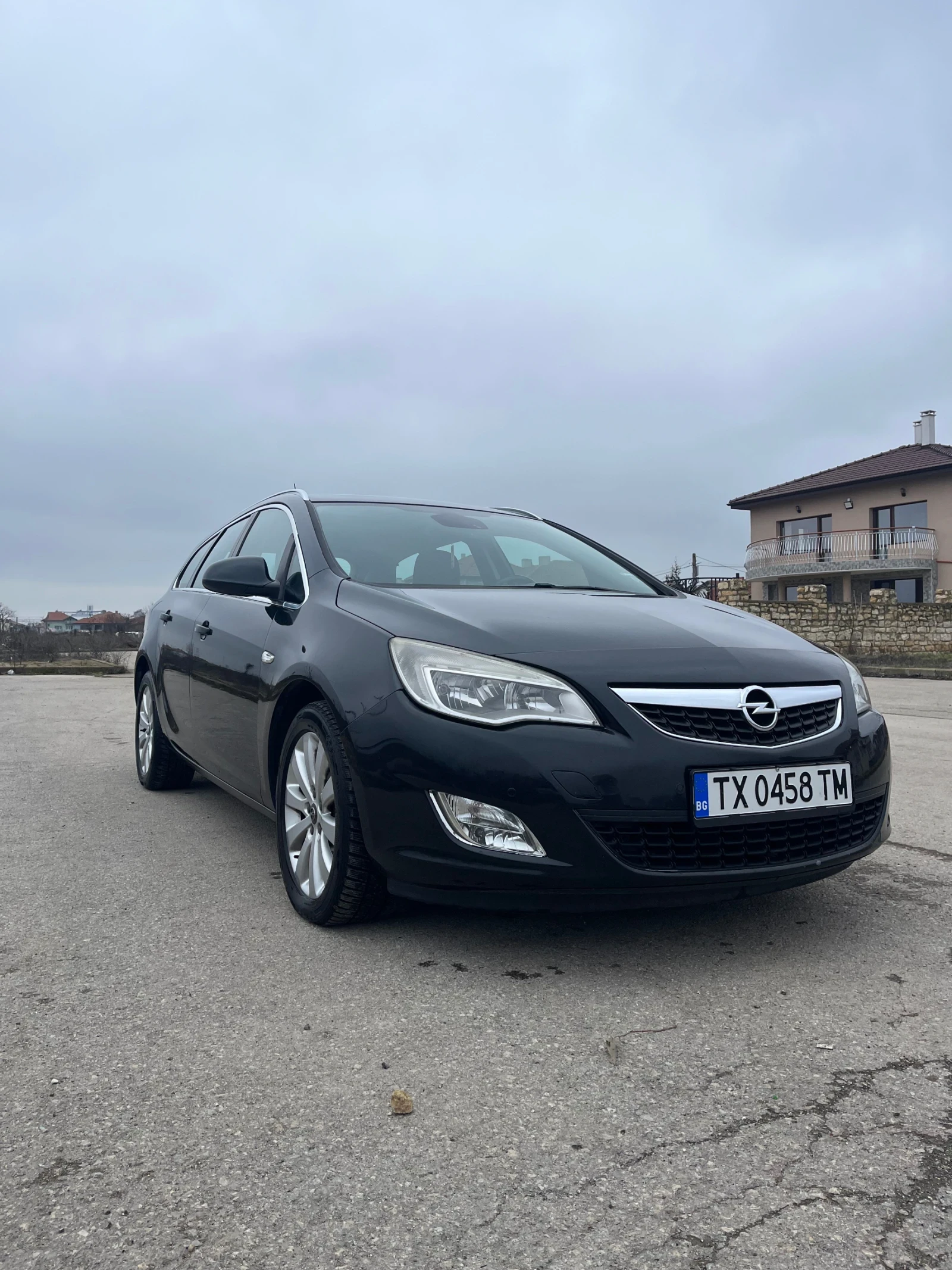 Opel Astra J Sports Tourer 1.7 cdti 110ks
