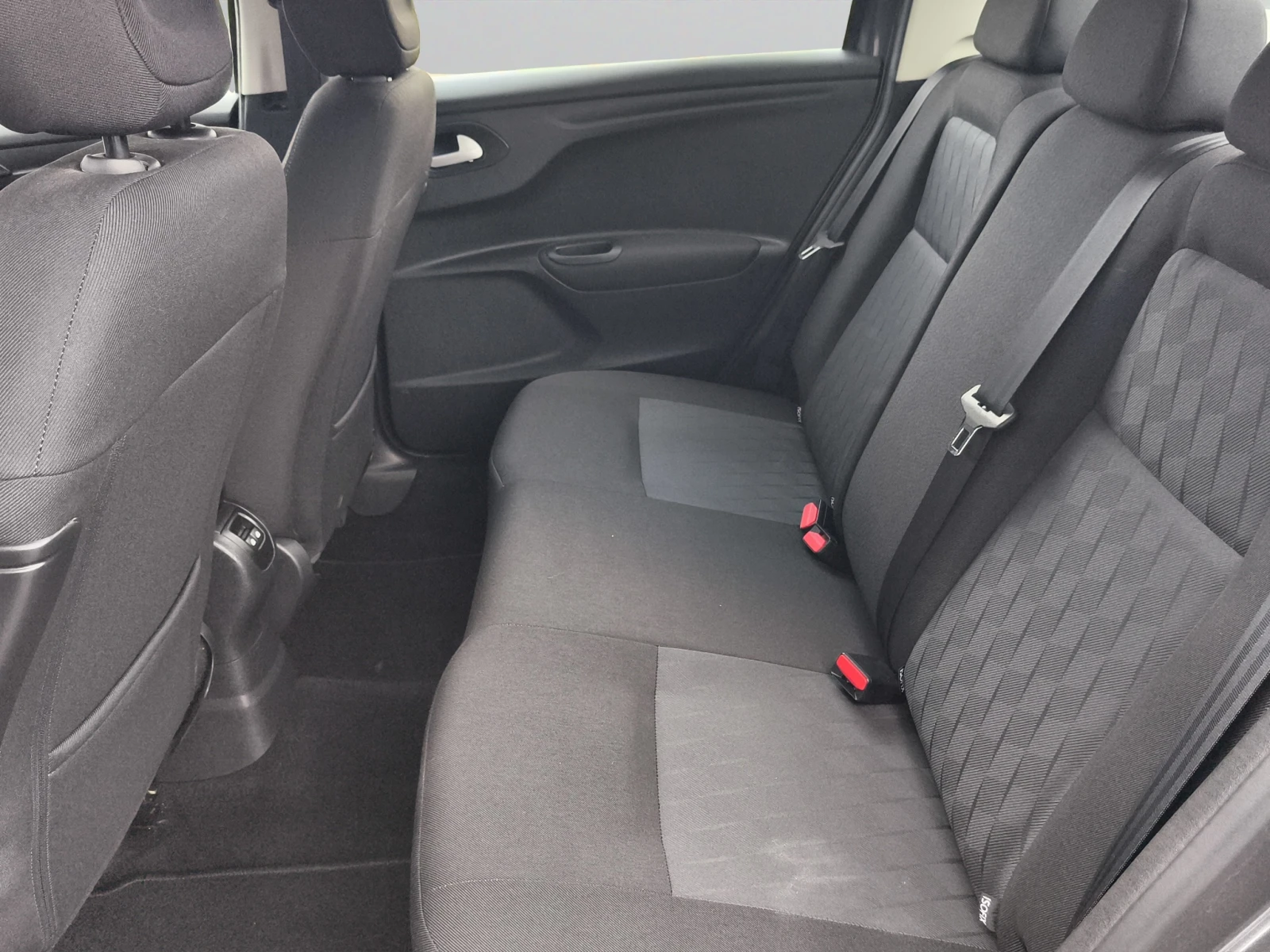 Citroen C-Elysee SHINE BlueHDi 100 S&S BM6 E6//2104463, снимка 12 - Автомобили и джипове - 55011805