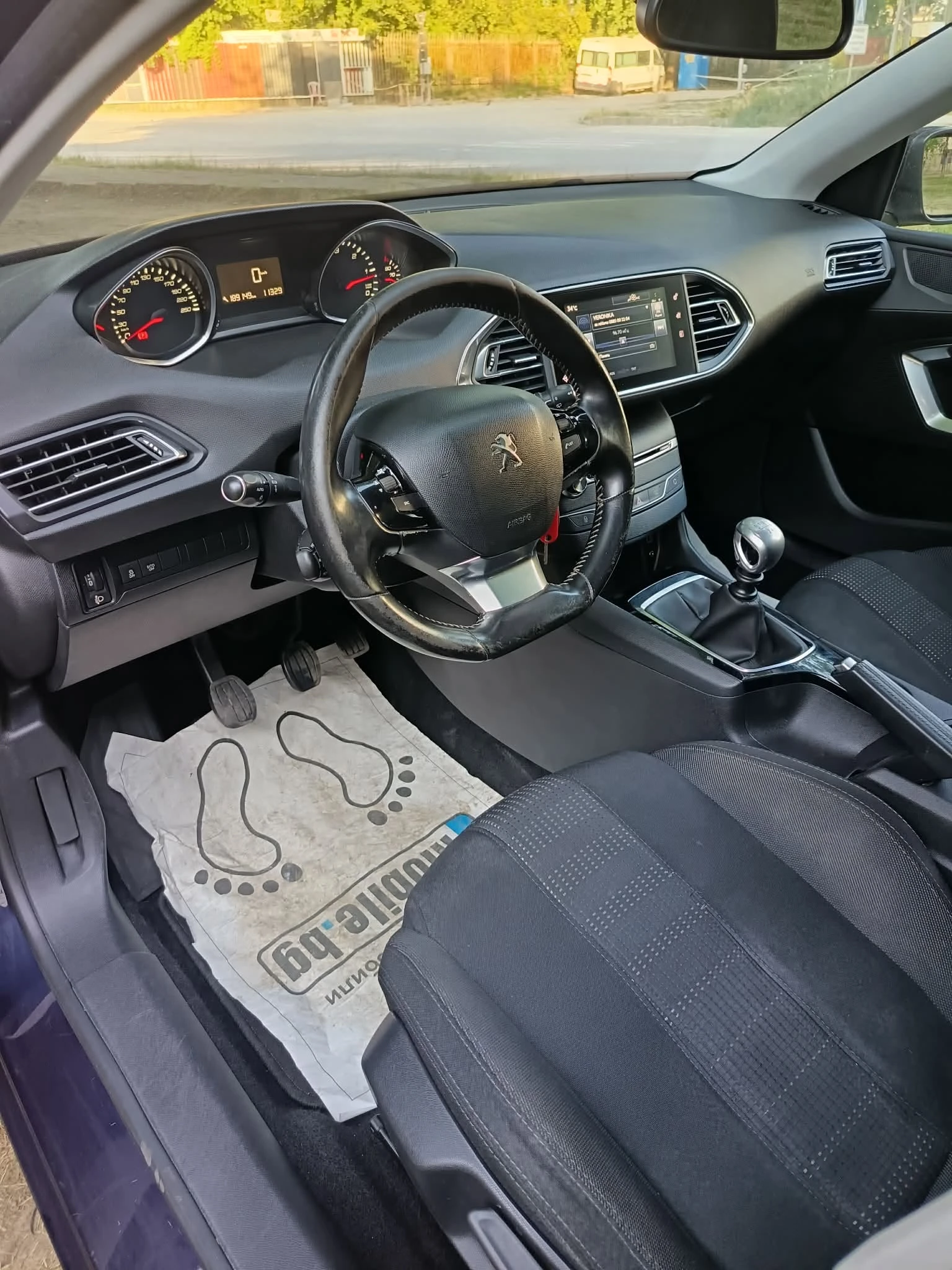 Peugeot 308 1, 6 blue HDI, снимка 8 - Автомобили и джипове - 55106050