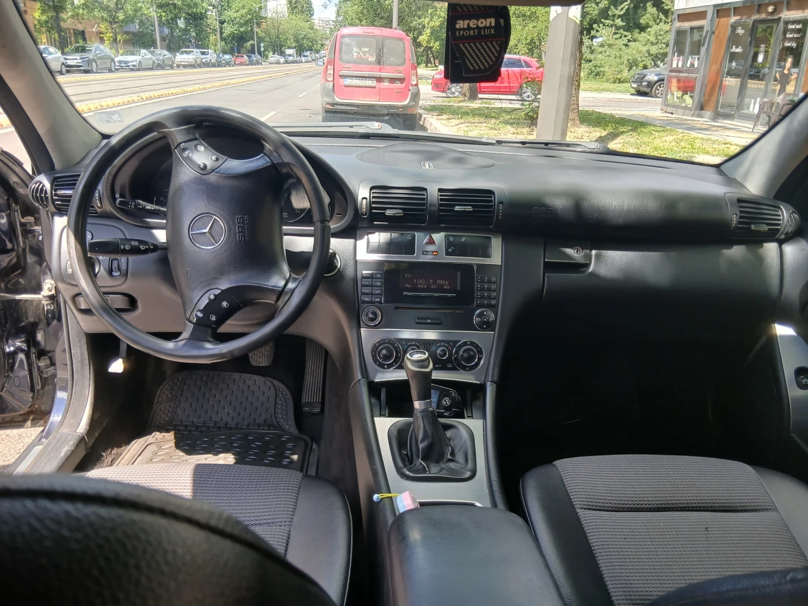 Mercedes-Benz C 220 Фейслифт, снимка 10 - Автомобили и джипове - 55226845