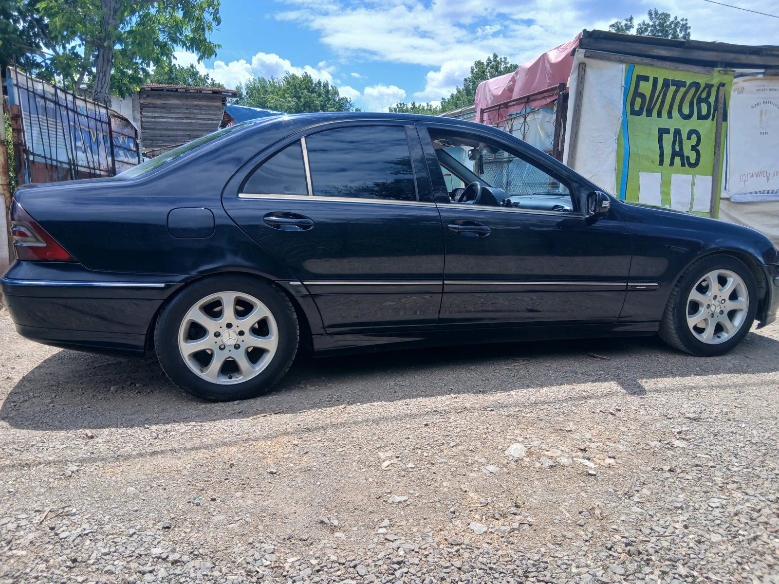 Mercedes-Benz C 220 Фейслифт, снимка 6 - Автомобили и джипове - 55226845