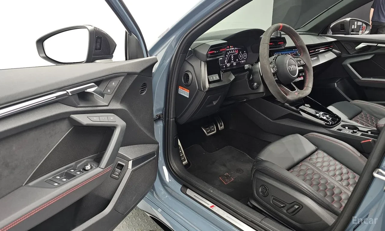 Audi Rs3 2.5 TFSI Quattro* Bang&Olufsen* HUD* PANO, снимка 10 - Автомобили и джипове - 55542964