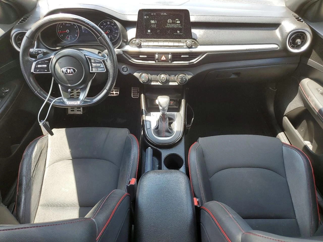 Kia Forte 1.6l Gt, снимка 8 - Автомобили и джипове - 56051627