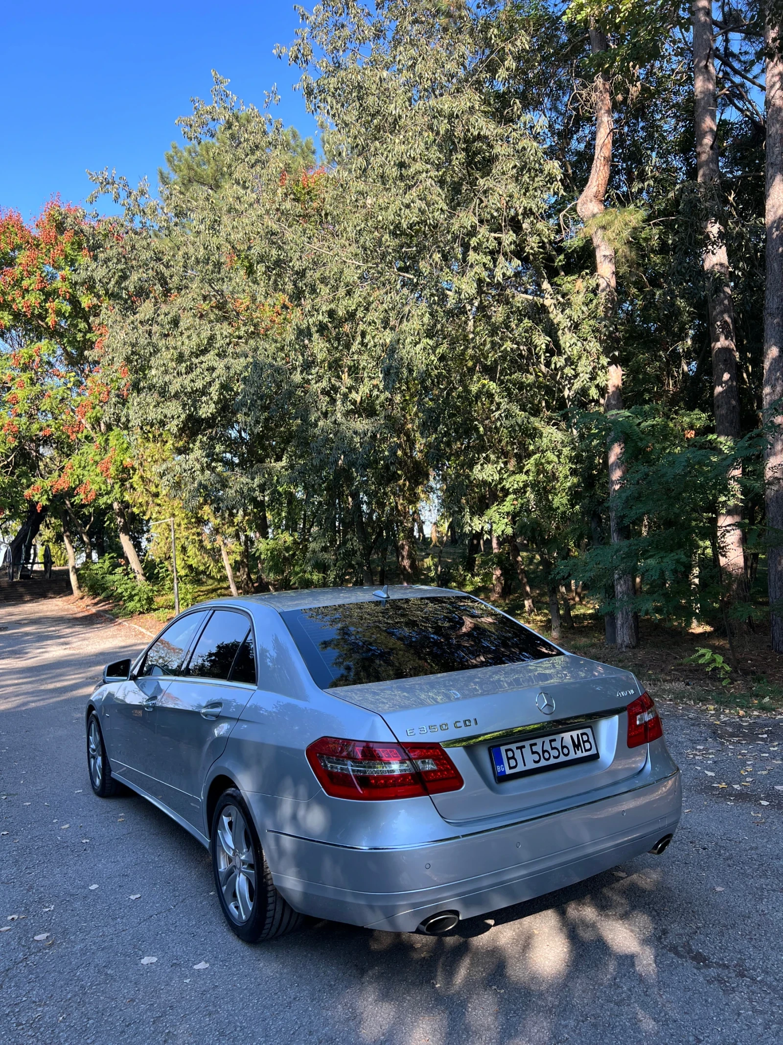 Mercedes-Benz E 350 4 Matic, снимка 5 - Автомобили и джипове - 56167599