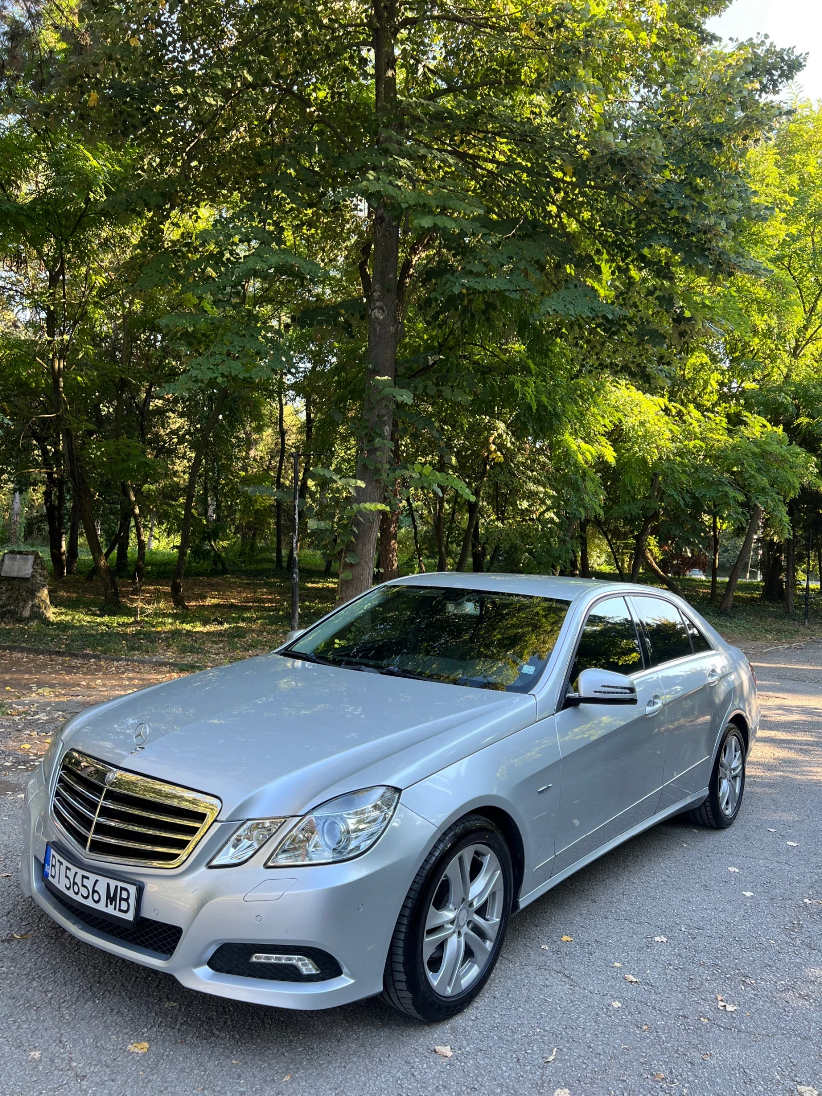 Mercedes-Benz E 350 4 Matic, снимка 12 - Автомобили и джипове - 56167599