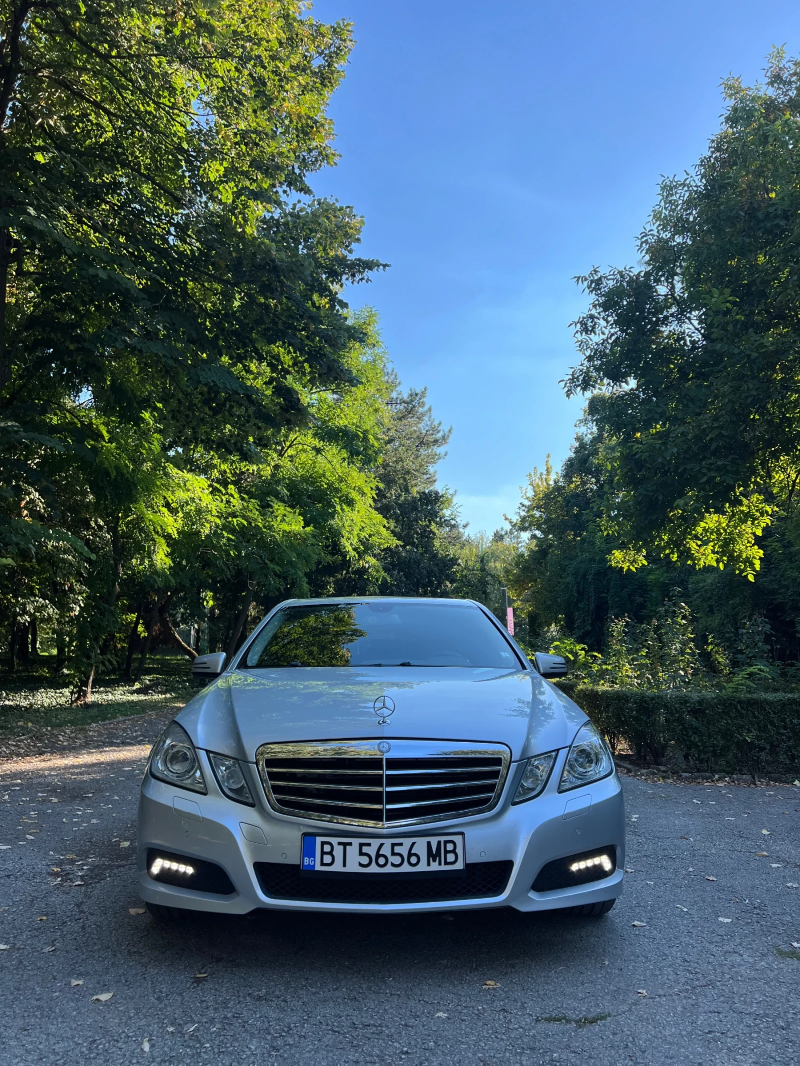 Mercedes-Benz E 350 4 Matic, снимка 3 - Автомобили и джипове - 56167599