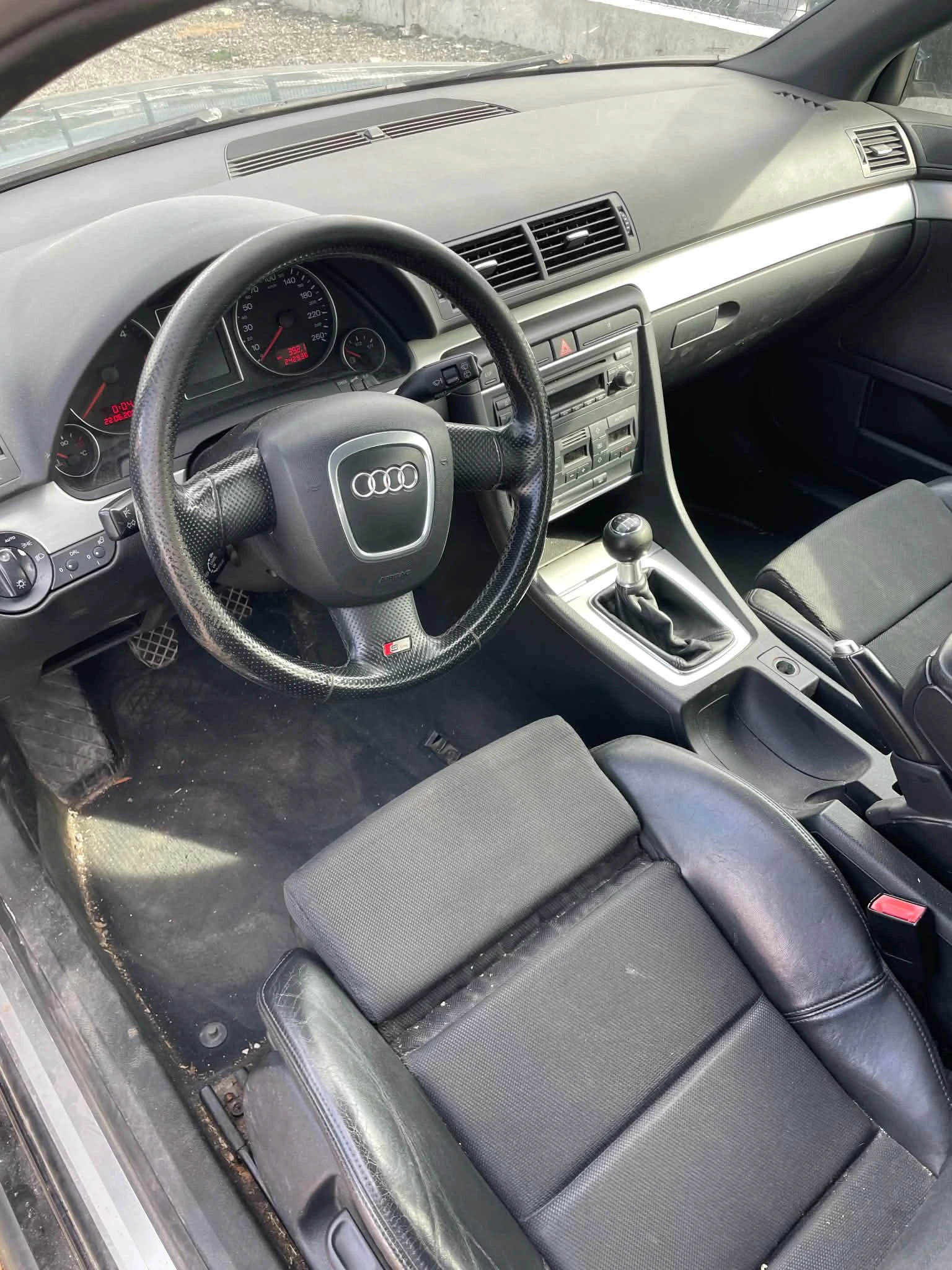 Audi A4, снимка 6 - Автомобили и джипове - 56253743