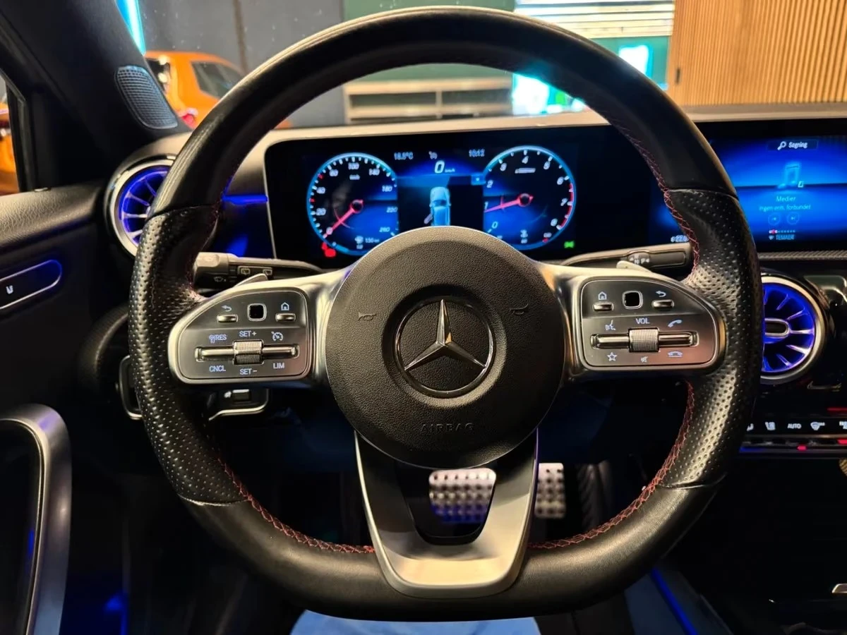 Mercedes-Benz A 200 AMG Line, снимка 7 - Автомобили и джипове - 56373398
