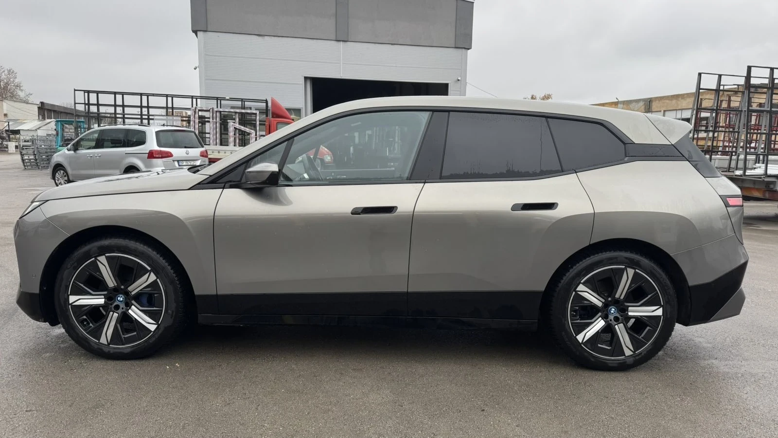 BMW iX 50