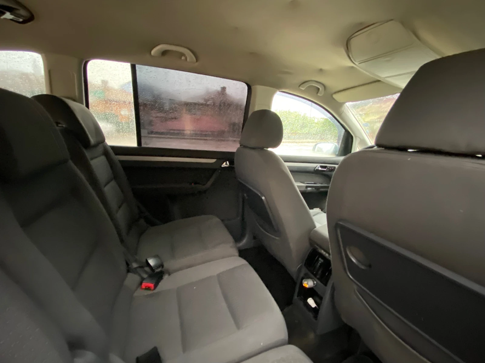 VW Touran TOP оферта, снимка 6 - Автомобили и джипове - 56483276