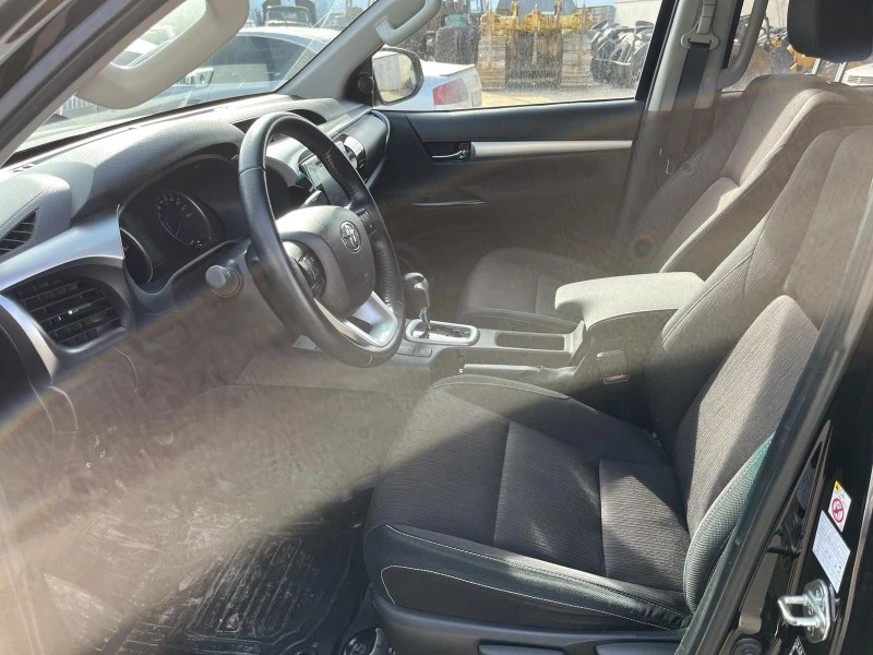 Toyota Hilux, снимка 5 - Автомобили и джипове - 47305223