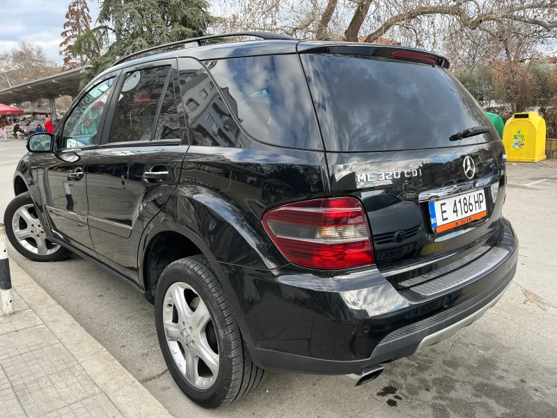 Mercedes-Benz ML 320  На пружини!, снимка 1 - Автомобили и джипове - 48485109