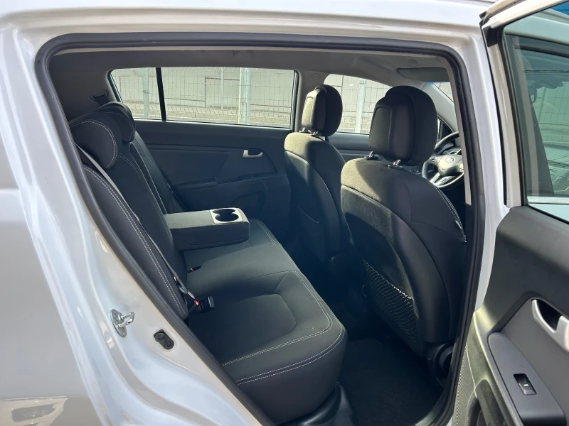 Kia Sportage 1.7CRDI 2WD, снимка 16 - Автомобили и джипове - 52635469