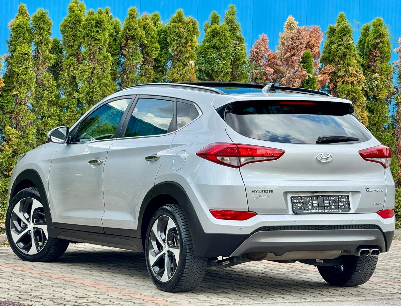Hyundai Tucson 2.0D-ПАНОРАМА-KEYKESS-НАВИ-КАМЕРА-165Х.КМ-ОТЛИЧНА - изображение 3