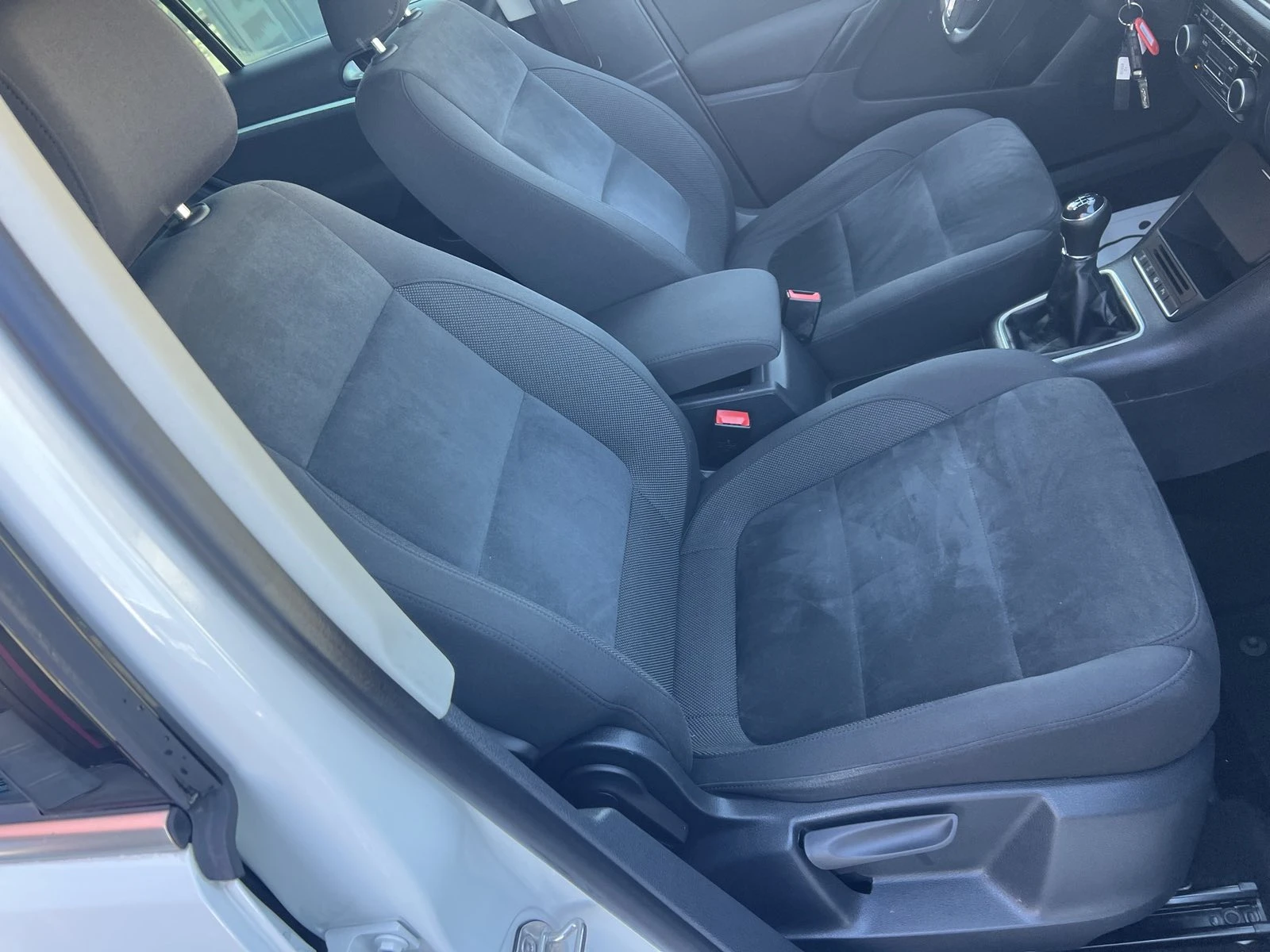 VW Tiguan 2.0 TDi ПРОДАДЕНО | Mobile.bg — изображение 14