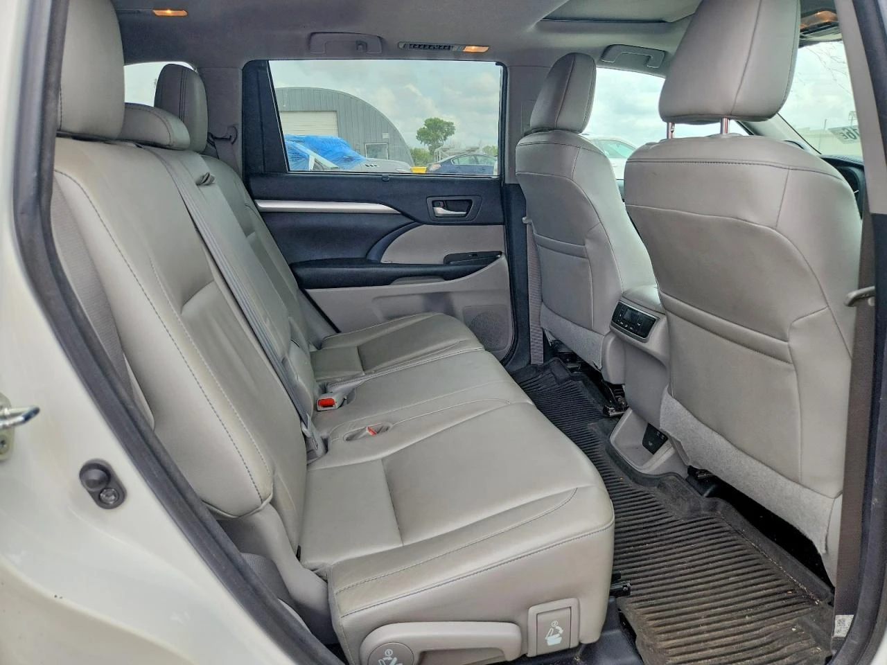 Toyota Highlander 3.5l Xle, снимка 10 - Автомобили и джипове - 54883340
