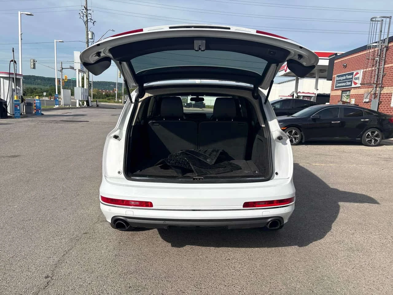 Audi Q7 * 3.0T Technik * CARFAX * ЦЕНА ДО БГ, снимка 5 - Автомобили и джипове - 55455852