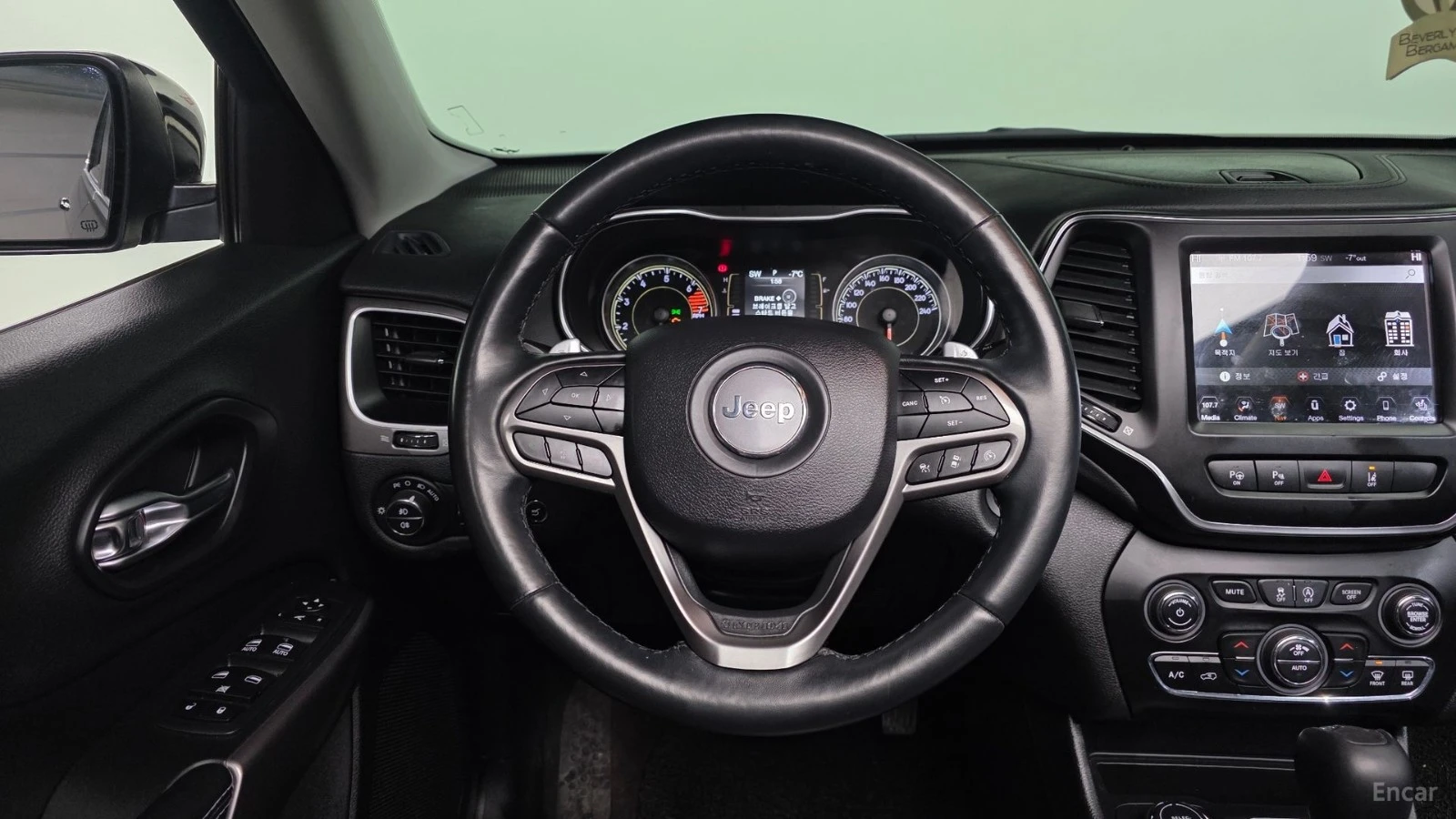 Jeep Cherokee 2.4* Longitude High* AWD* ПОДГРЕВ* КАМЕРА* ШИБИДАХ, снимка 12 - Автомобили и джипове - 55485085