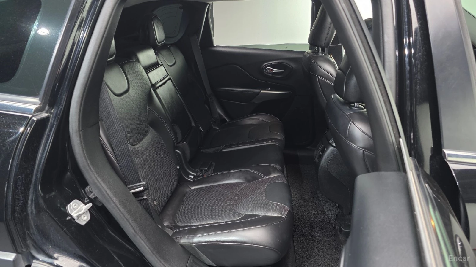Jeep Cherokee 2.4* Longitude High* AWD* ПОДГРЕВ* КАМЕРА* ШИБИДАХ, снимка 11 - Автомобили и джипове - 55485085