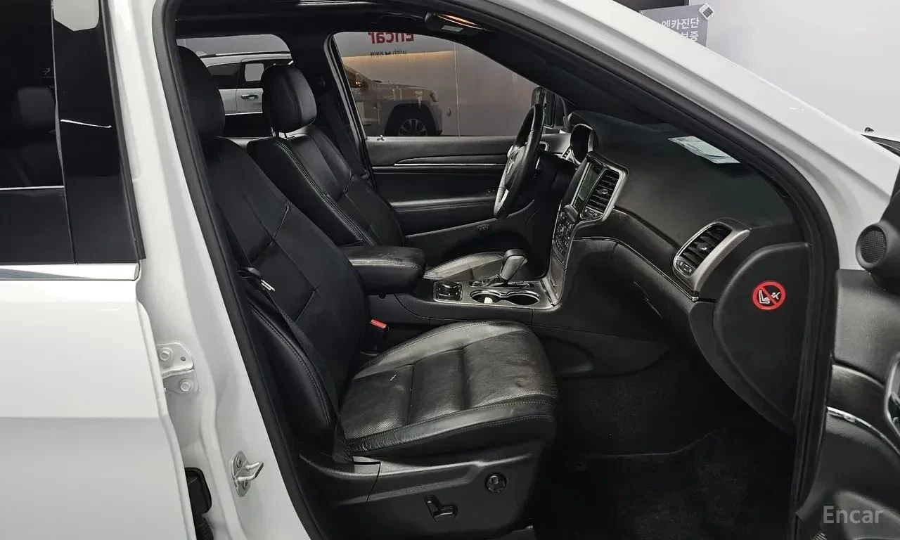 Jeep Grand cherokee, снимка 13 - Автомобили и джипове - 56736853