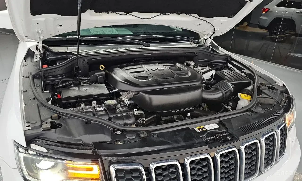 Jeep Grand cherokee, снимка 17 - Автомобили и джипове - 56736853