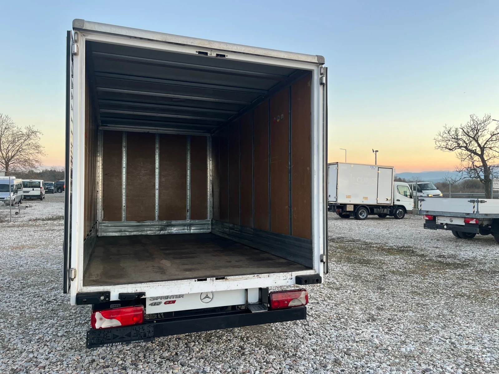 Mercedes-Benz Sprinter 519 519-3000кб-ИТАЛИЯ-КЛИМА-Бкат.-ОРИГИНАЛЕН ВИД - изображение 5