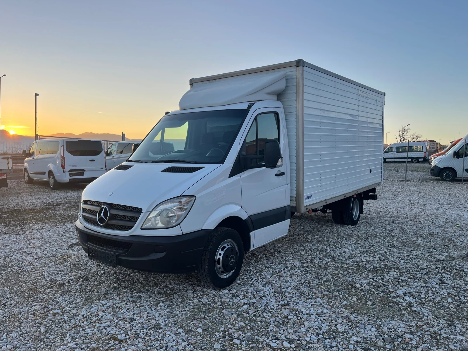 Mercedes-Benz Sprinter 519 519-3000кб-ИТАЛИЯ-КЛИМА-Бкат.-ОРИГИНАЛЕН ВИД - изображение 2