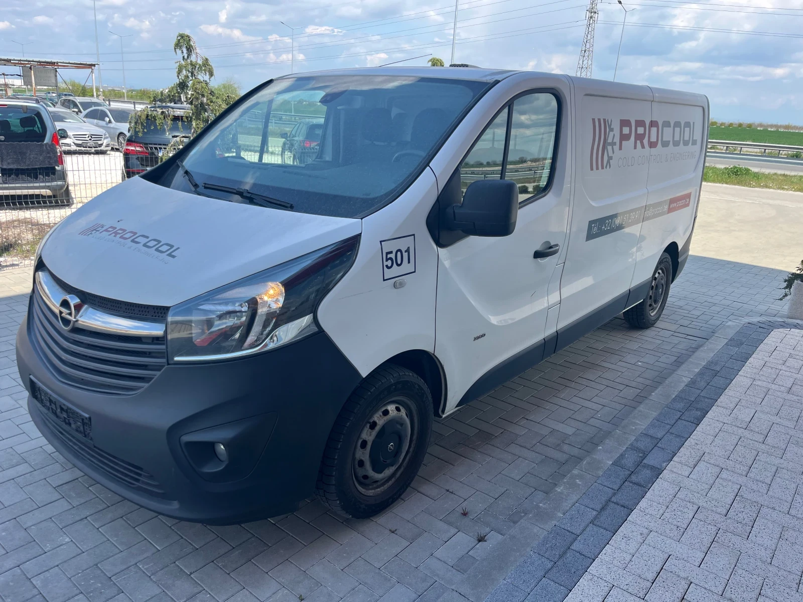 Opel Vivaro 1.6 Biturbo, снимка 3 - Бусове и автобуси - 54237150