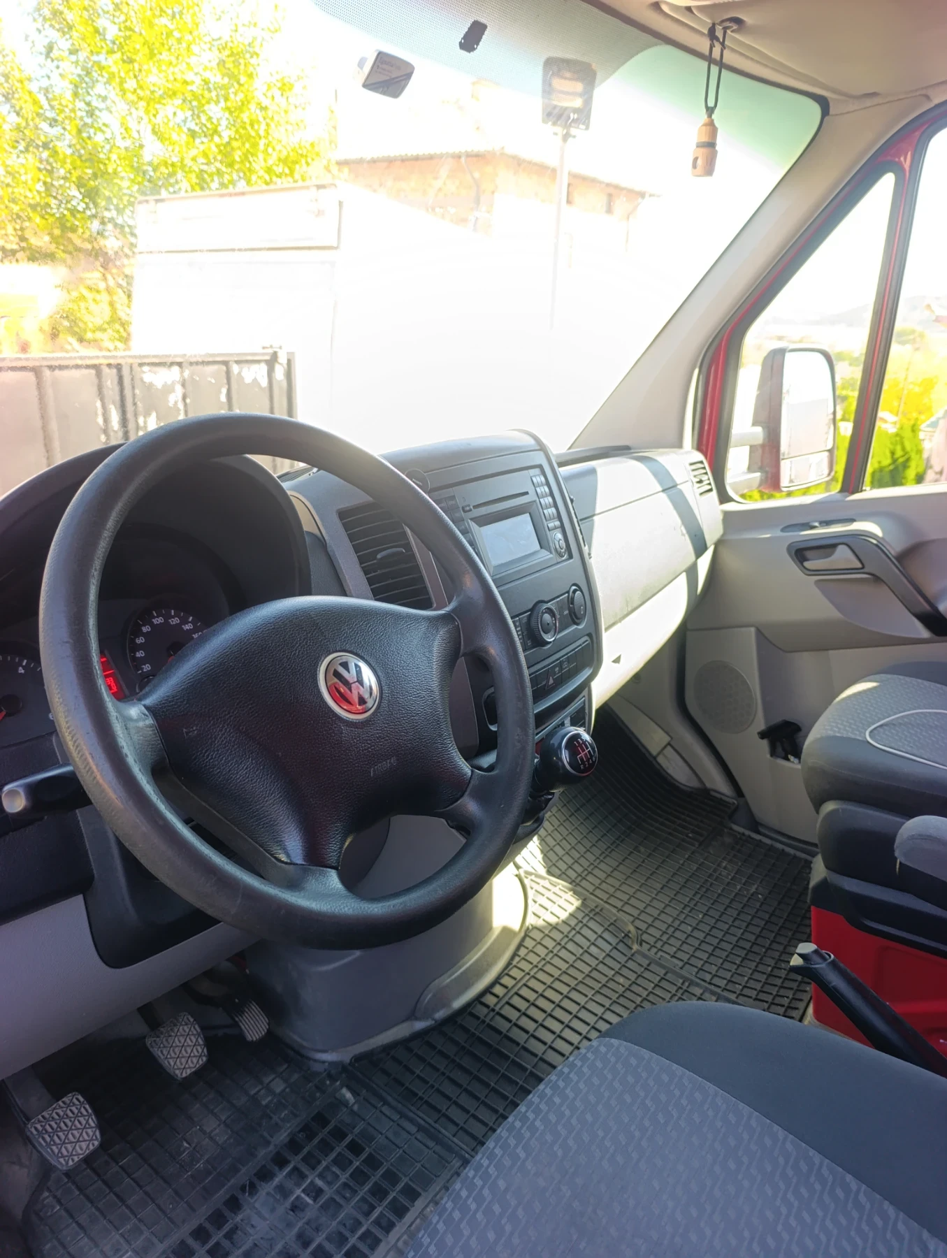 VW Crafter Tdi, снимка 13 - Бусове и автобуси - 56345274