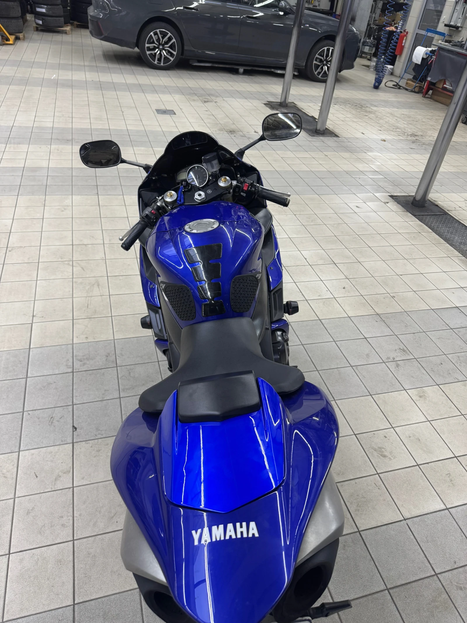 Yamaha YZF-R1  - изображение 7