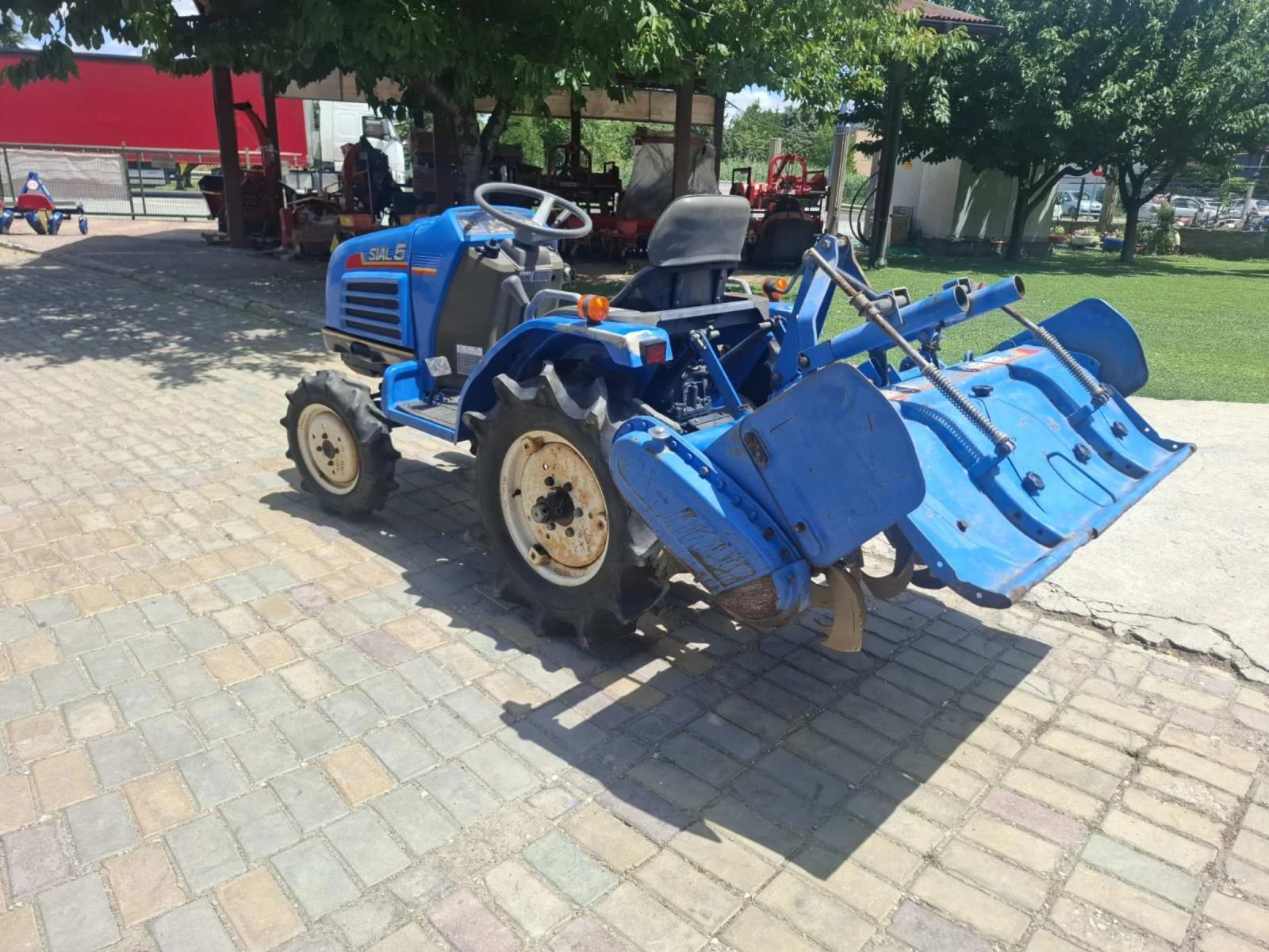Трактор ISEKI Sial 5, снимка 4 - Селскостопанска техника - 55278119