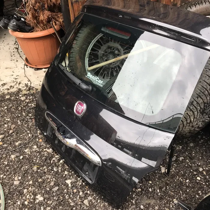 Заден капак за Фиат Fiat 500 2009-2019 година черен металик, снимка 2 - Части - 56231532