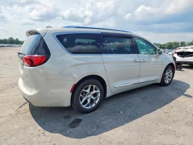 Chrysler Pacifica 3.6l Limited, снимка 3