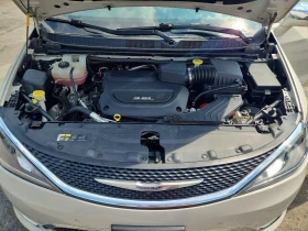 Chrysler Pacifica 3.6l Limited, снимка 12