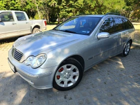     Mercedes-Benz C 320 4-Matic . 