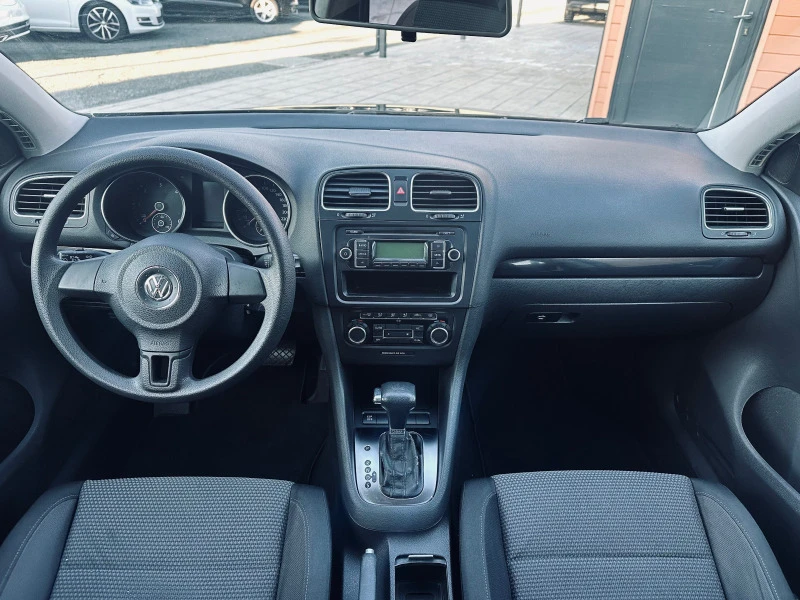 VW Golf 2.0 TDI/DSG, снимка 12 - Автомобили и джипове - 43973205