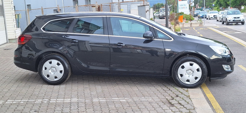 Opel Astra 1.4 turbo Navi 140kc 2012, снимка 4 - Автомобили и джипове - 45699174