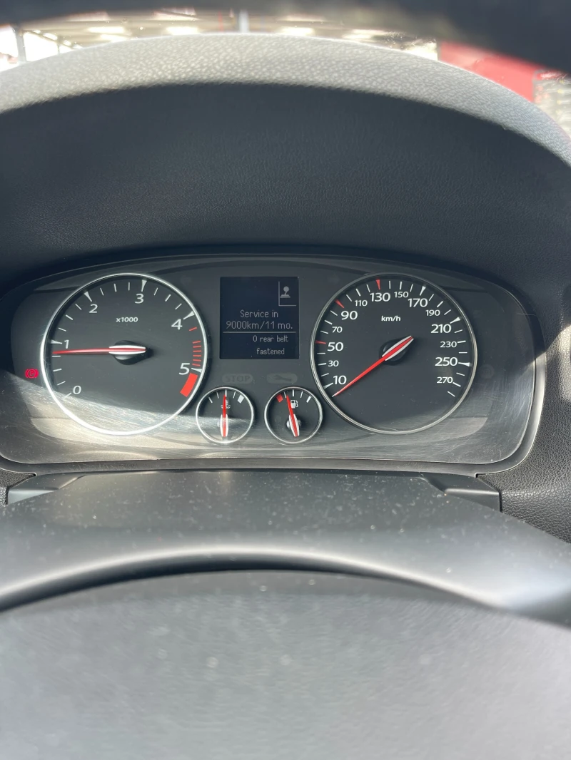 Renault Laguna 2.0dci 4control, снимка 7 - Автомобили и джипове - 47106275