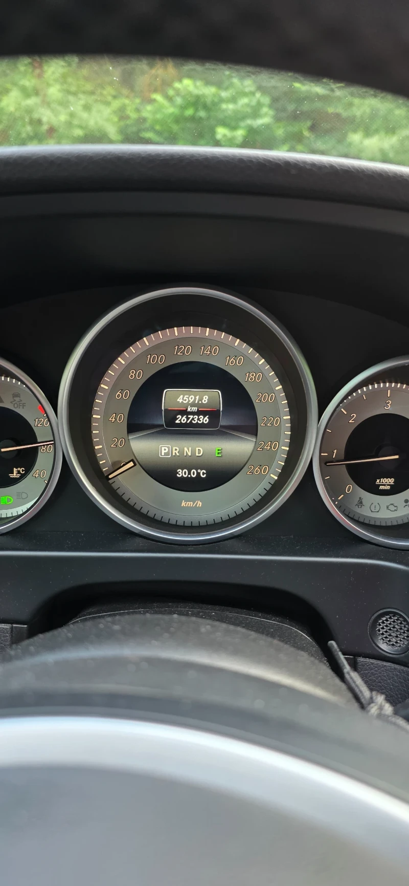 Mercedes-Benz E 220 9G tronic, снимка 6 - Автомобили и джипове - 52005501