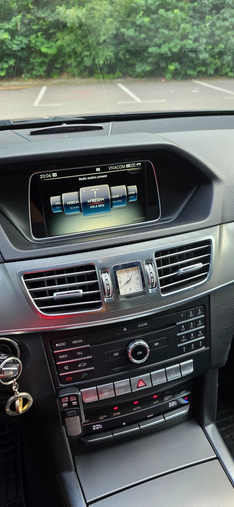 Mercedes-Benz E 220 9G tronic, снимка 3 - Автомобили и джипове - 52005501