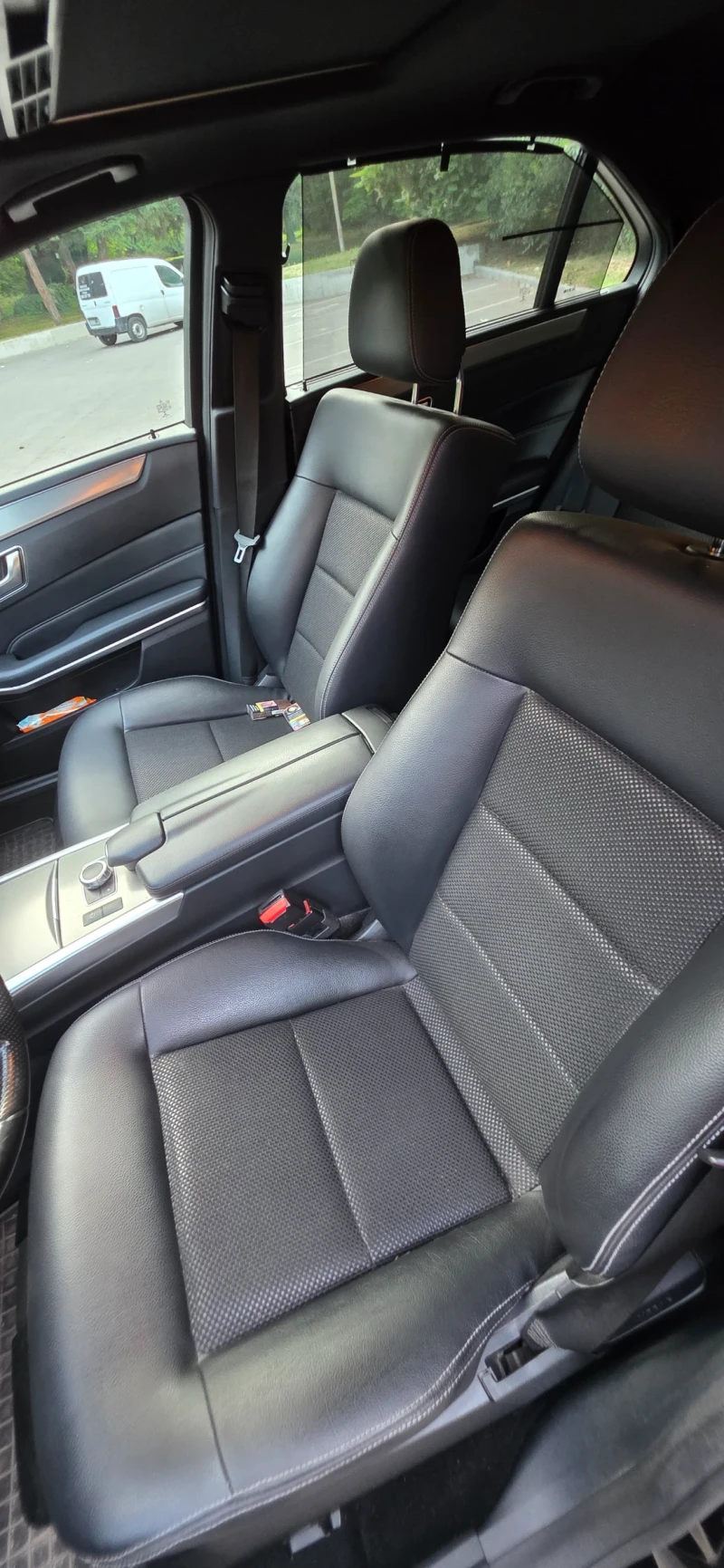 Mercedes-Benz E 220 9G tronic, снимка 10 - Автомобили и джипове - 52005501